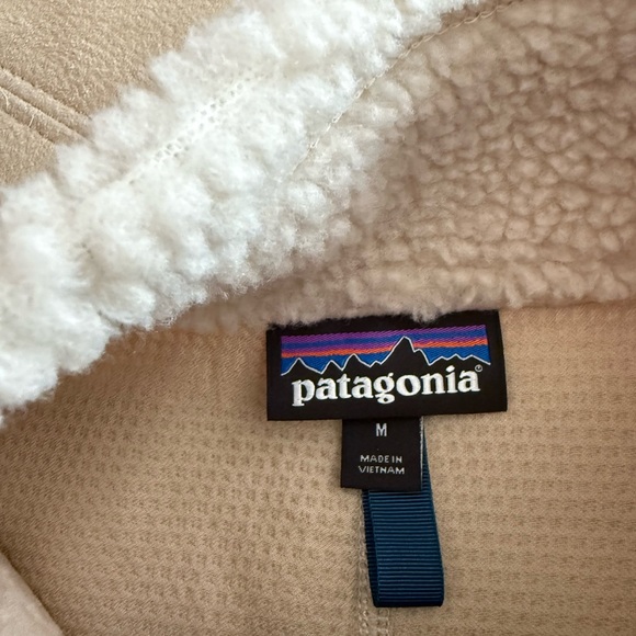 Patagonia Cream and Navy Fleece Vest - Picture 3 of 5